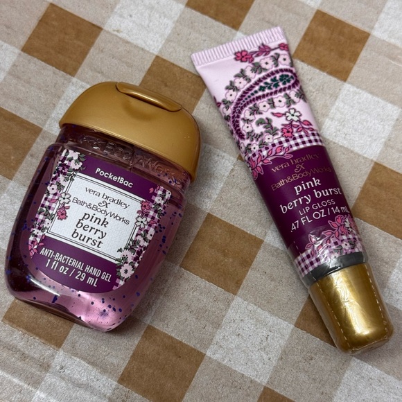 NEW B&BW x Vera Bradley Pink Berry Burst Lip Gloss & Pocketbac Antibacterial Gel - Picture 2 of 3